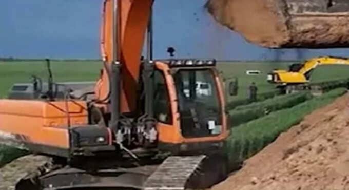 Odessa'da Kilometrelerce Hendek ve Sığınak İnşa Ediliyor